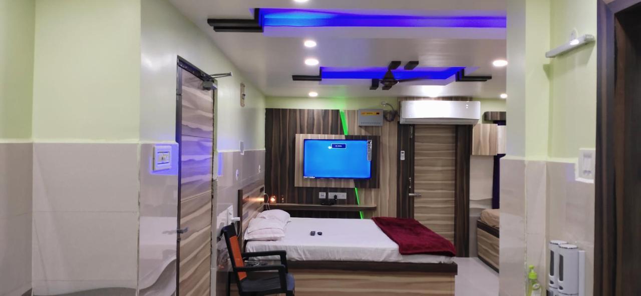 Ln Beach Homestay Purí Pokoj fotografie